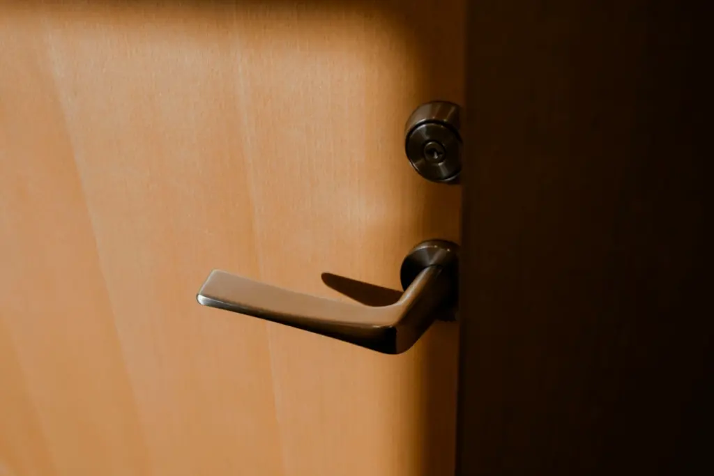 Fungsi Door Closer